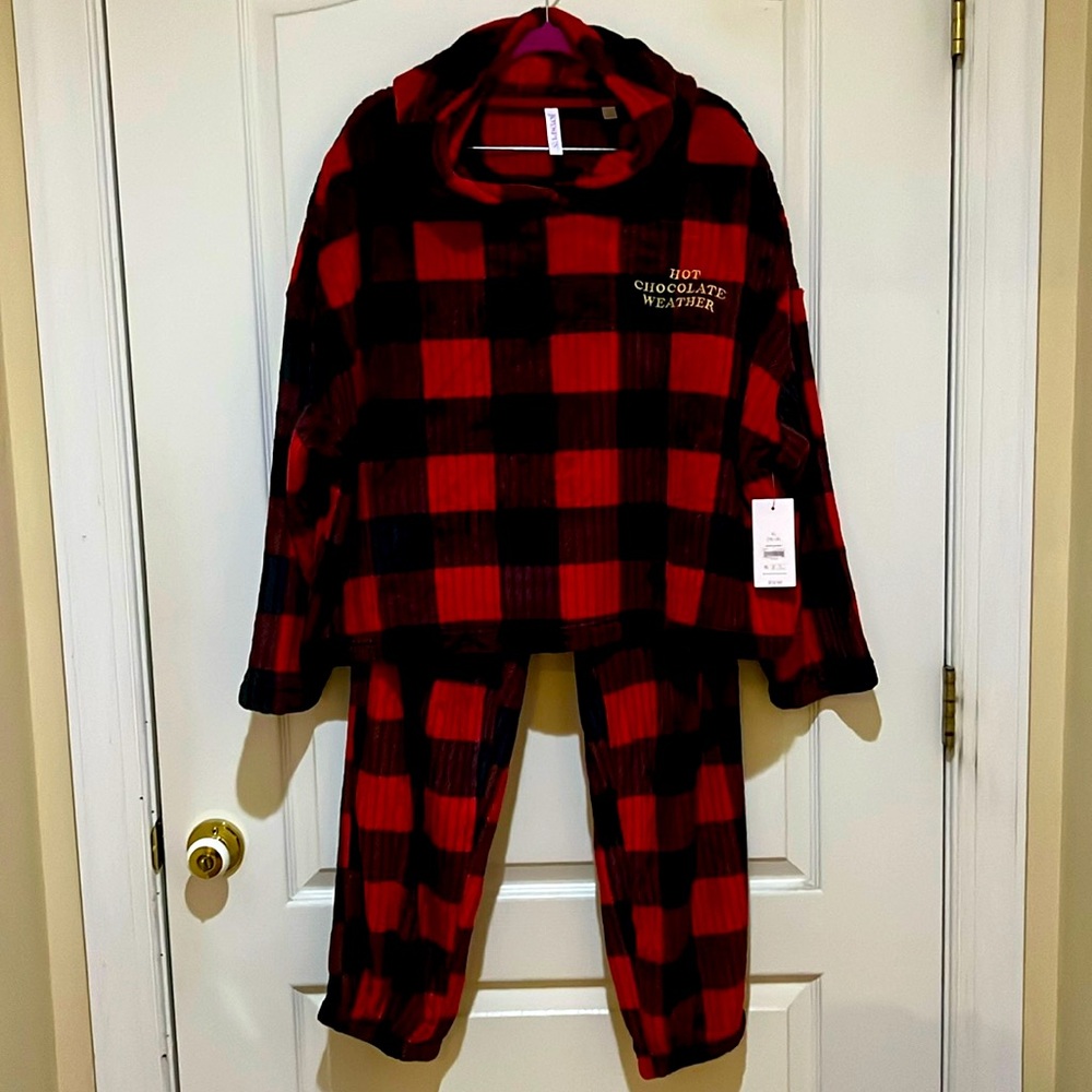 Black & Red/Hot Chocolate Weather Pajama Set